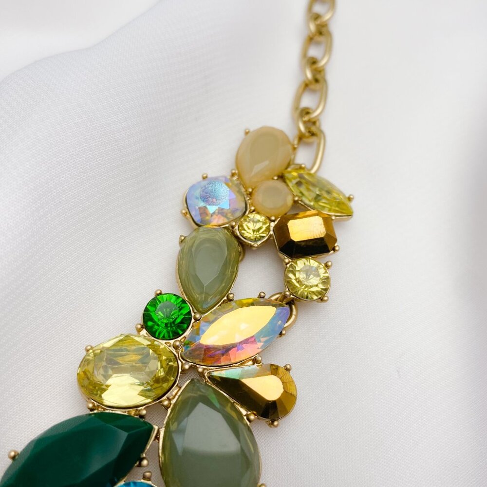 J. Crew Blue Green Yellow Ombre Chunky Rhinestone Gem Jewel Statement Necklace - Picture 7 of 13